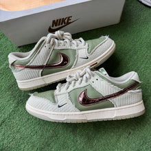 Load image into Gallery viewer, Nike Kyler Murray Low Dunks Size 10
