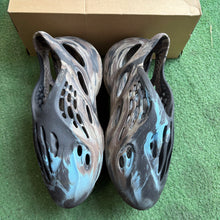 Load image into Gallery viewer, Yeezy MX Cinder Foam Runners Size 12
