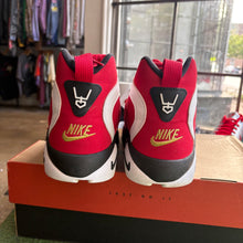 Load image into Gallery viewer, Nike Diamond Turfs Size 13
