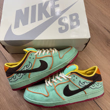 Load image into Gallery viewer, Nike SB Rodeo Tourmaline Low Dunks Size 10
