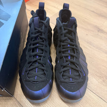 Load image into Gallery viewer, Nike Eggplant Foamposites Size 13
