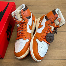 Load image into Gallery viewer, Jordan Starfish 1s Size 11.5W/10M
