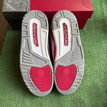 Load image into Gallery viewer, Jordan Cardinal 3s Size 10.5
