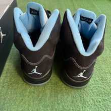 Load image into Gallery viewer, Jordan University Blue 5s Size 8.5
