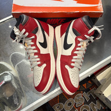 Load image into Gallery viewer, Jordan Lost And Found 1s Size 9

