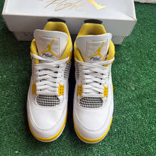 Load image into Gallery viewer, Jordan Vivid Sulfur 4s Size 10W/8.5M
