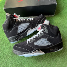 Load image into Gallery viewer, Jordan Reimagined Metallic 5s Size 9.5
