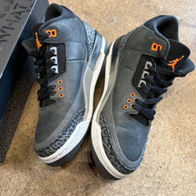 Load image into Gallery viewer, Jordan Fear 3s Size 7Y
