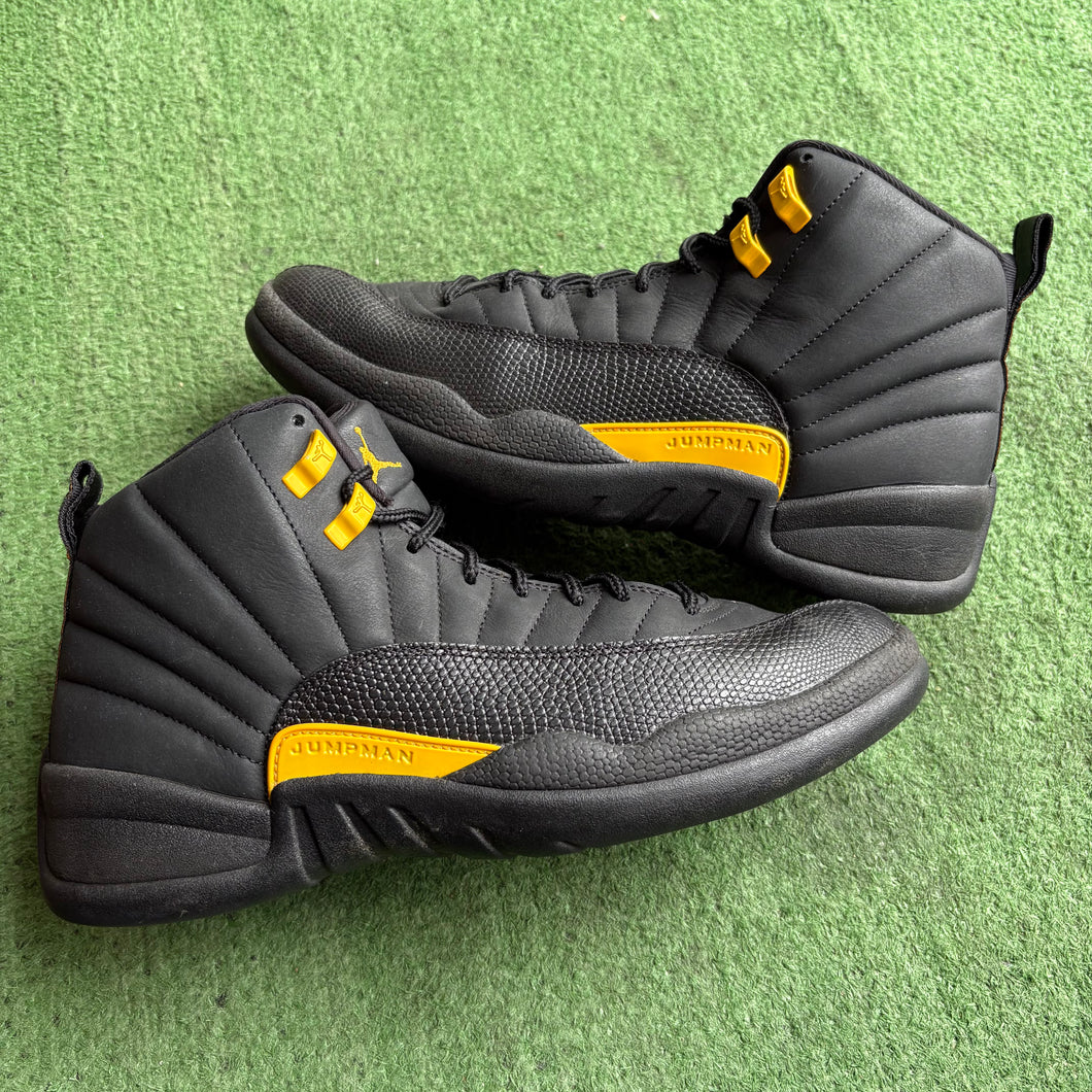 Jordan Black Taxis Size 10.5