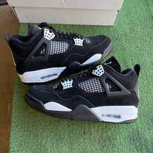 Load image into Gallery viewer, Jordan White Thunder 4s Size 9
