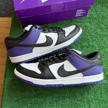 Load image into Gallery viewer, Nike SB Court Purple Low Dunks Size 13
