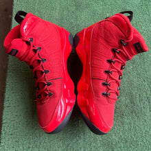 Load image into Gallery viewer, Jordan Chili 9s Size 8
