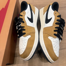 Load image into Gallery viewer, Jordan Rookie of The Year Low 1s Size 8.5
