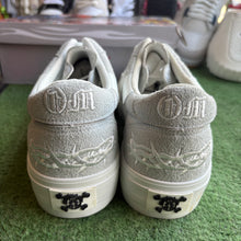 Load image into Gallery viewer, Octavious Marks Skate Shoes Size 11
