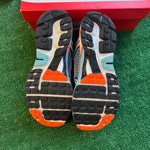 Load image into Gallery viewer, Nike Zoom Vomero 5s Size 11W/9.5M
