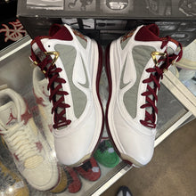 Load image into Gallery viewer, Nike LeBron MVP 7s Size 10
