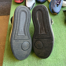 Load image into Gallery viewer, Rick Owens Turbopns Size 10
