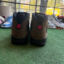 Load image into Gallery viewer, Jordan Olive 9s Size 9.5
