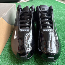 Load image into Gallery viewer, Nike Hyperflights Size 12
