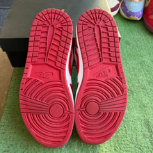Load image into Gallery viewer, Jordan Gym Red Low 1s Size 8
