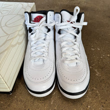 Load image into Gallery viewer, Jordan Chicago 2s Size 9.5
