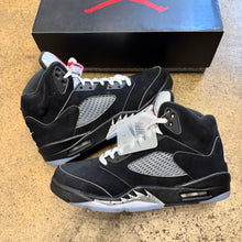 Load image into Gallery viewer, Jordan Reimagined Metallic 5s Size 10.5
