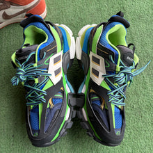 Load image into Gallery viewer, Balenciaga Tracks Size 43
