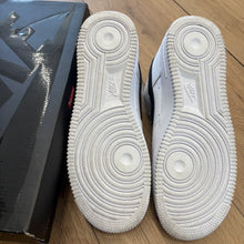 Load image into Gallery viewer, Nike Supreme Black White Air Force 1s Size 7
