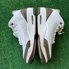 Load image into Gallery viewer, Jordan Mocha 3s Size 12
