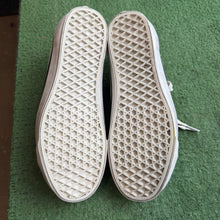 Load image into Gallery viewer, Vans Marshmallow Pearlized Old Skool 36s Size 8
