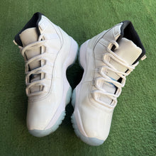 Load image into Gallery viewer, Jordan Legend Blue 11s Size 9

