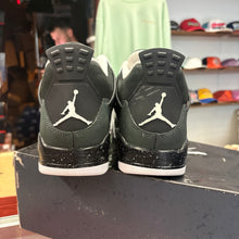 Load image into Gallery viewer, Jordan Fear 4s Size 9
