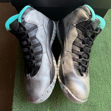 Load image into Gallery viewer, Jordan Lady Liberty 10s Size 10.5
