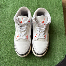 Load image into Gallery viewer, Jordan Georgia Peach 3s Size 8.5W/7M
