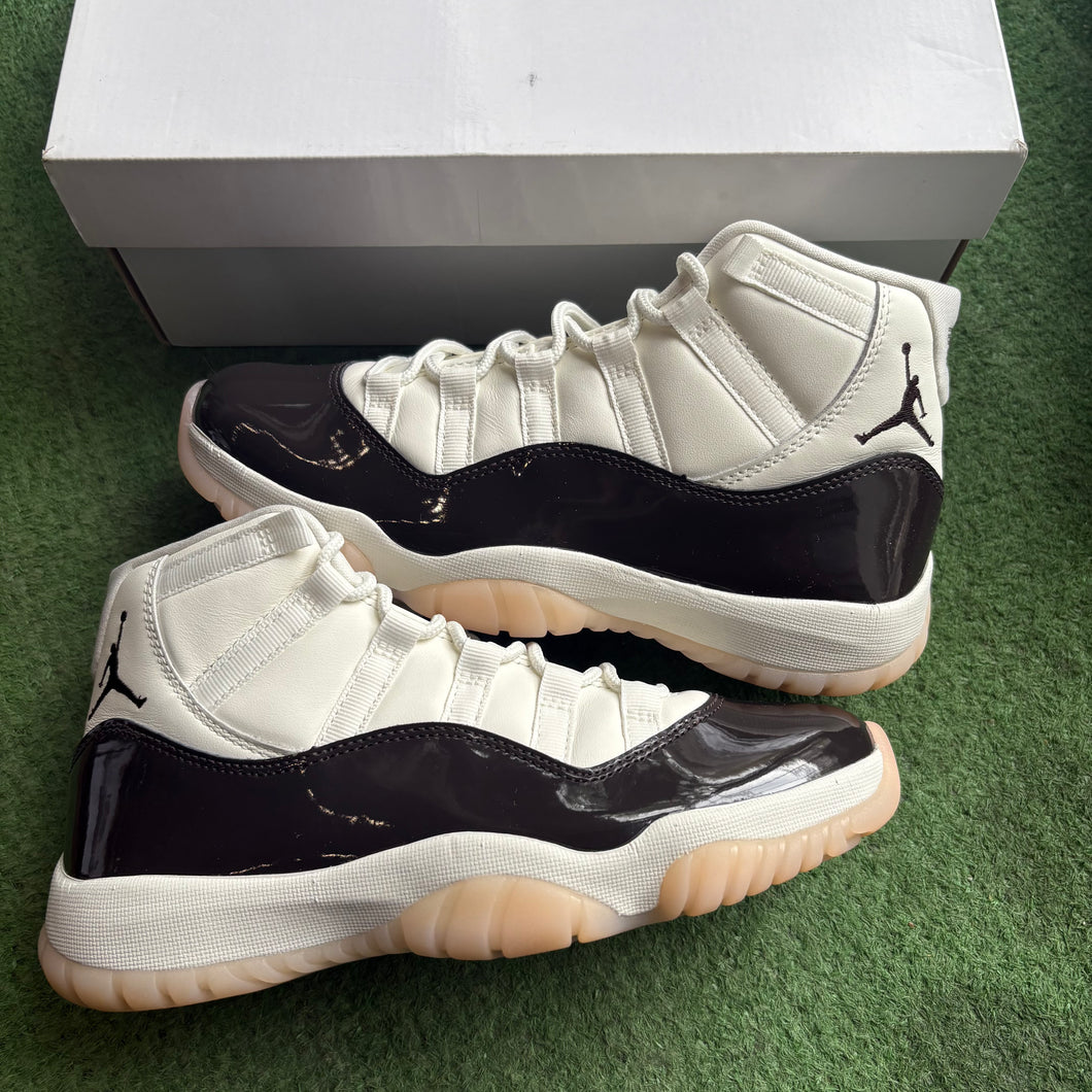 Jordan Neapolitan 11s Size 7W/5.5M