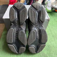 Load image into Gallery viewer, Balenciaga Triple S Size 46
