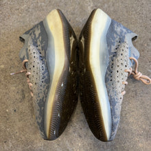 Load image into Gallery viewer, Adidas Yeezy Mist 380s Size 9.5
