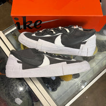 Load image into Gallery viewer, Nike Sacai Low Blazers Size 11
