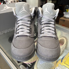 Load image into Gallery viewer, Jordan Wolf Grey 5s Size 8
