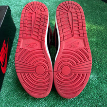 Load image into Gallery viewer, Jordan Patent Bred 1s Size 9
