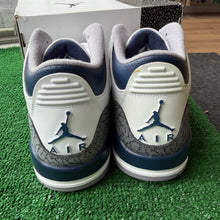 Load image into Gallery viewer, Jordan Midnight Navy 3s Size 8
