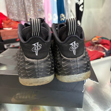Load image into Gallery viewer, Nike All - Over Swoosh Foamposites Size 11.5
