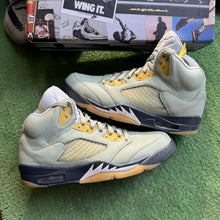 Load image into Gallery viewer, Jordan Jade Horizon 5s Size 10.5
