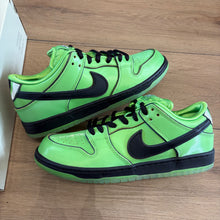 Load image into Gallery viewer, Nike SB Powerpuff Buttercup Low Dunks Size 9
