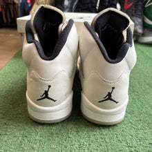Load image into Gallery viewer, Jordan Sail 5s Size 9
