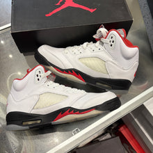 Load image into Gallery viewer, Jordan Fire Red 5s Size 5.5Y
