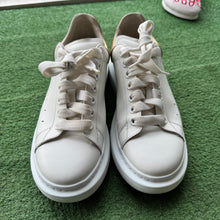 Load image into Gallery viewer, Alexander McQueen Oversized Size 41.5
