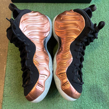 Load image into Gallery viewer, Nike Copper Foamposites Size 12.5
