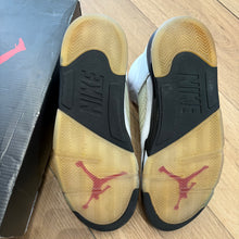 Load image into Gallery viewer, Jordan Fire Red 5s Size 12

