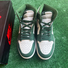Load image into Gallery viewer, Jordan Gorge Green 1s Size 9
